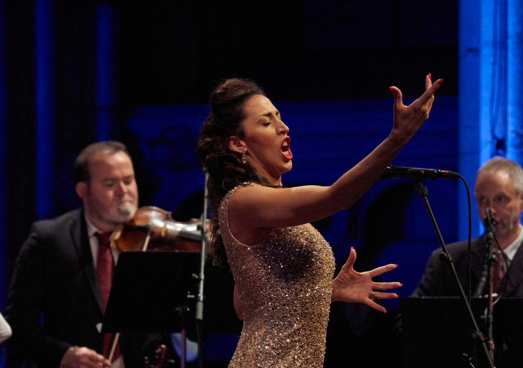 Mariana-Flores-dans-Monteverdi-–-Piazzolla-Basilique-Cathedrale-de-Sain